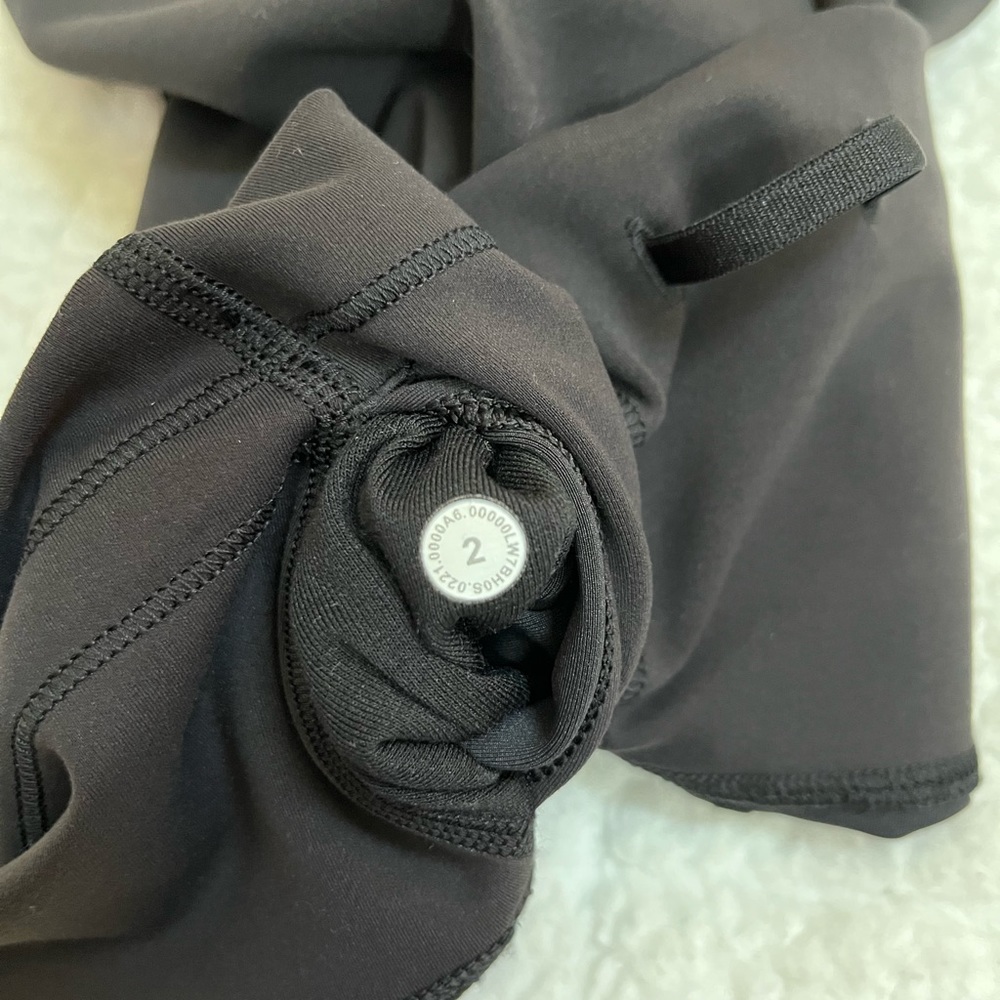 Lululemon bike shorts - Picture 7 of 13